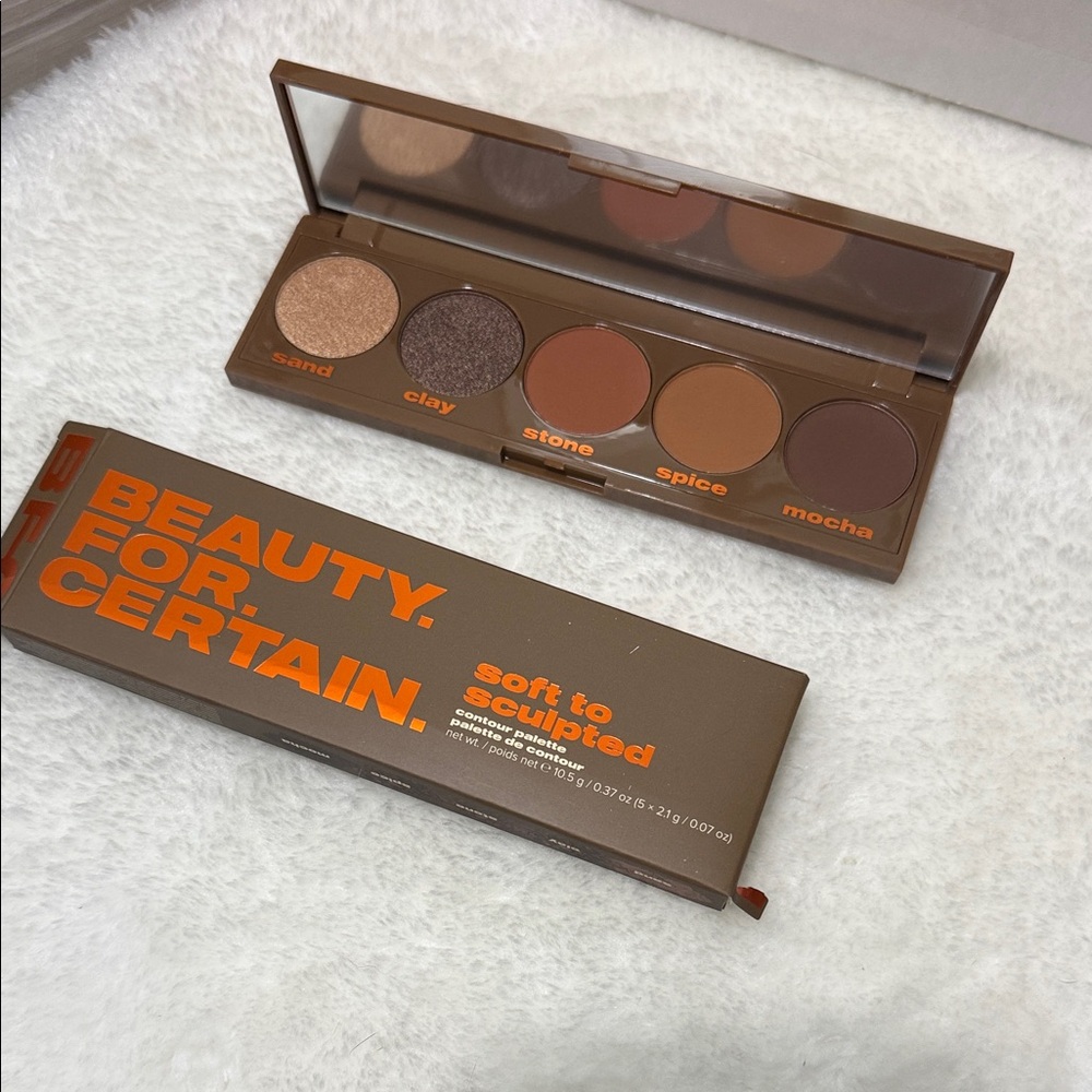 Sculpted Eyeshadow Palette